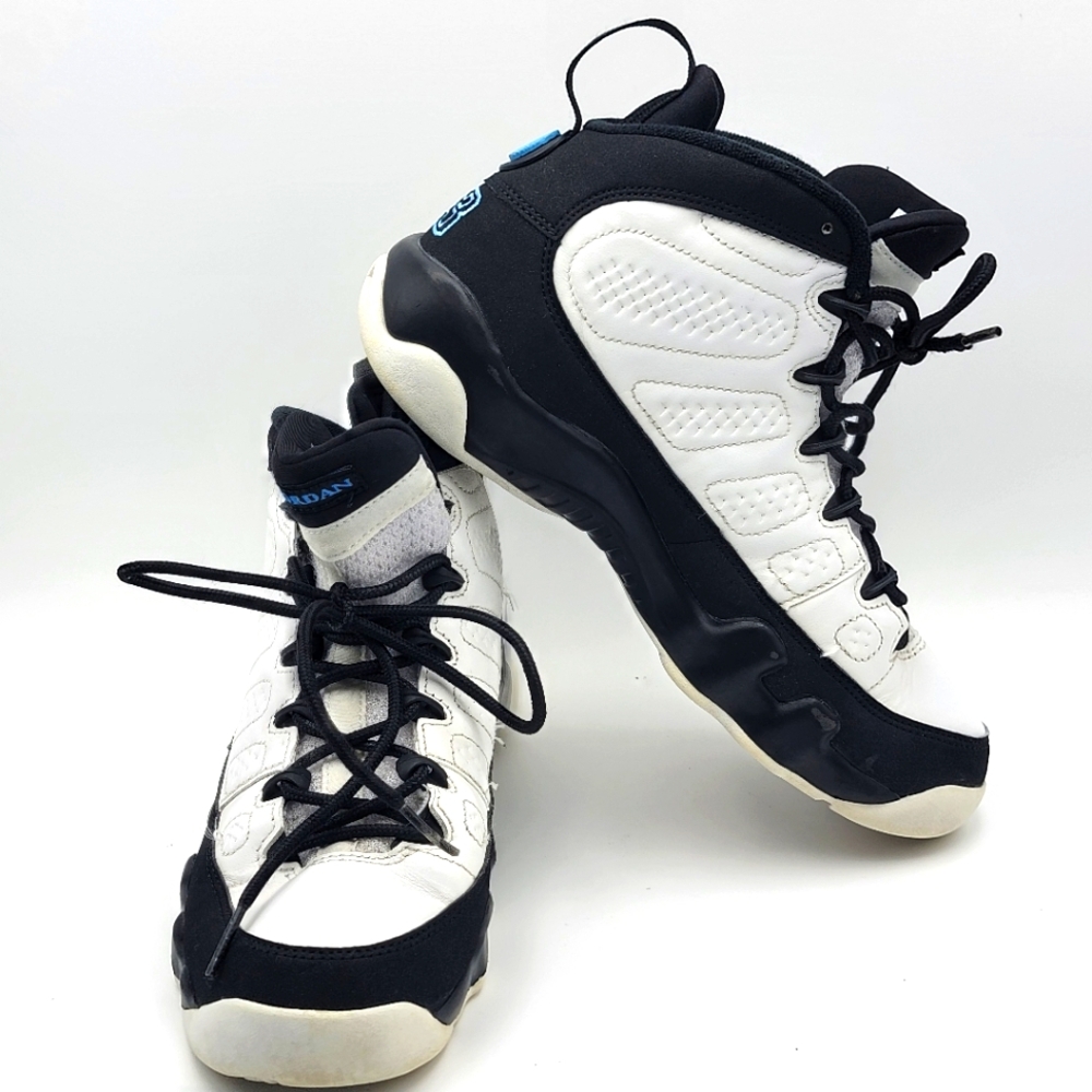 Jordan 9 Retro Big Kids Black and White Sneakers Size 5.5Y #1567